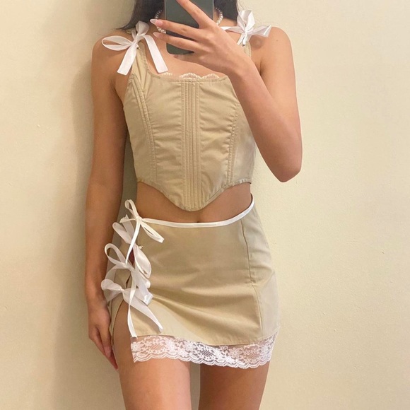 Aurora set🩰🕯🧸🪞 - Picture 3 of 8